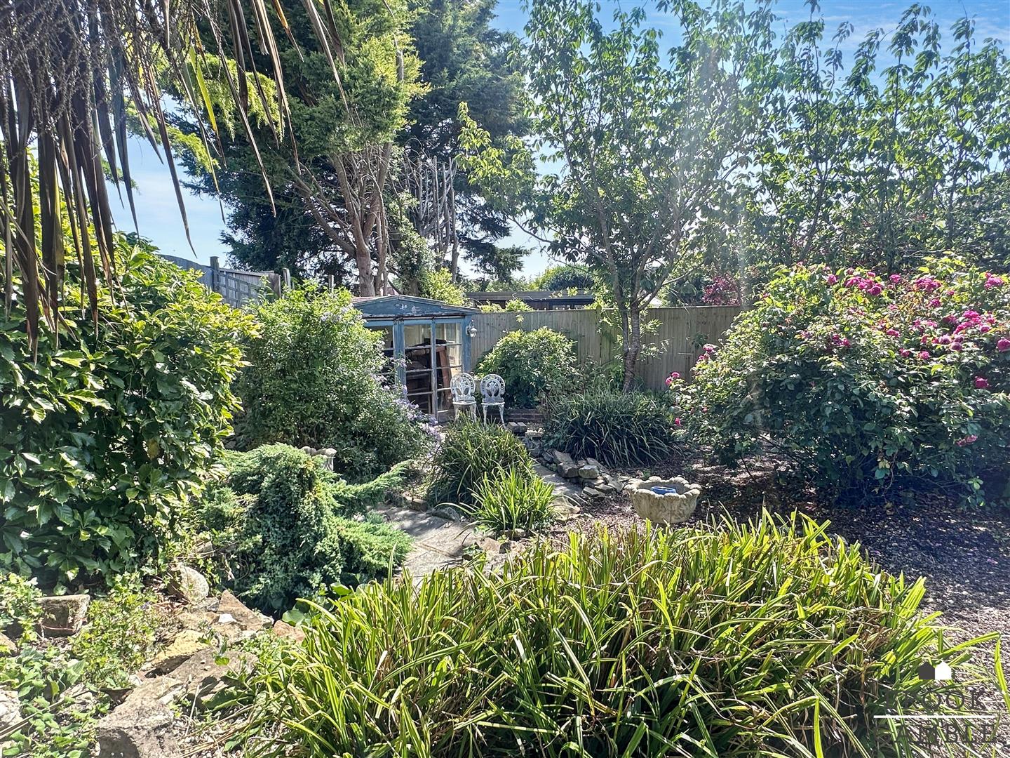 4 Bedroom House - Detached. Le Brun Road in Eastbourne, 43